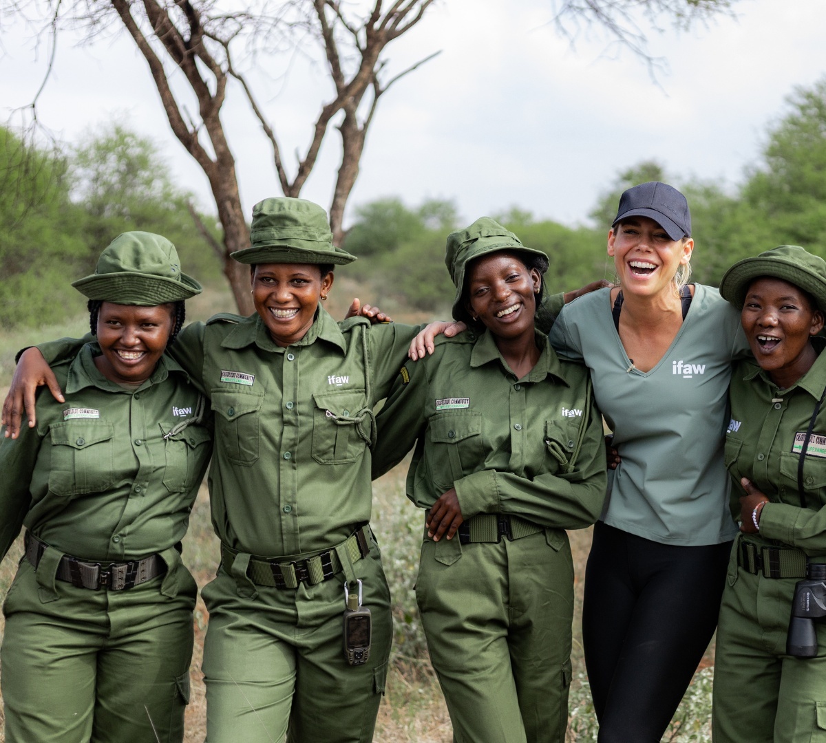 IFAW ambassador for the Netherlands, Nicolette Kluijver, with Team Lioness in Amboseli, Kenya. 